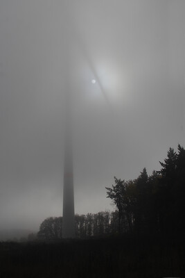 Nebelspaziergang-Windrad.jpeg (image/jpeg, 378012 B)