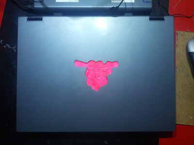 PinkiePieLaptopBackLight-IMG_20121225_184128_b.jpeg (image/jpeg, 722092 B)