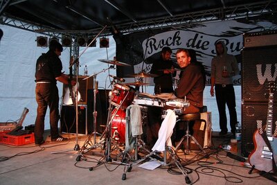 Rock die Burg 2009-IMG_8364.JPG (image/jpeg, 215778 B)