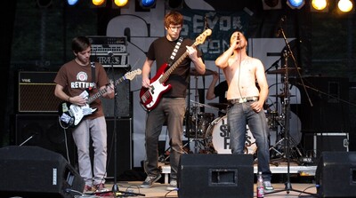 Rock die Burg 2010-IMG_4928.JPG (image/jpeg, 162919 B)