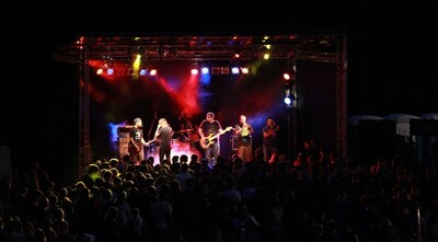 Rock die Burg 2011-IMG_0161.JPG (image/jpeg, 67409 B)