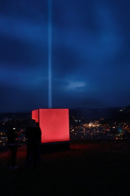 Light-IMG_8092b.jpg (image/jpeg, 923411 B)