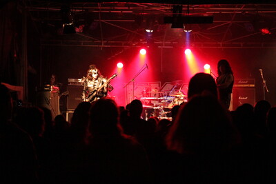 Rock im Wingert 2012 - KISS Forever Band-IMG_7548.JPG (image/jpeg, 636764 B)